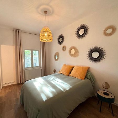 Appartement Eygalieres Avec Petit Jardin Dış mekan fotoğraf
