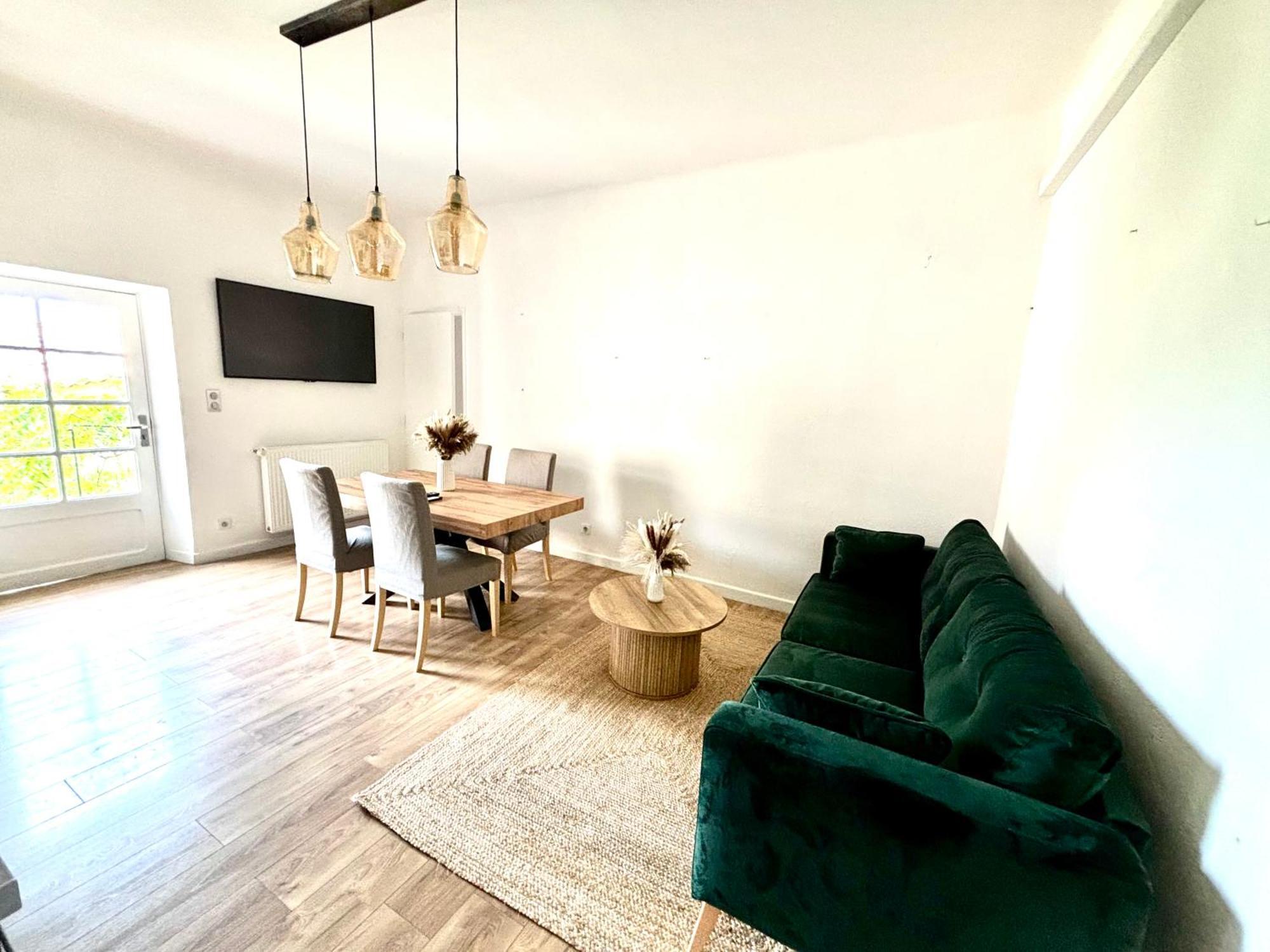 Appartement Eygalieres Avec Petit Jardin Dış mekan fotoğraf